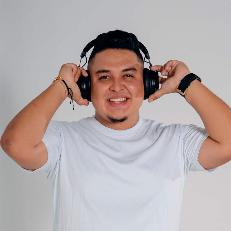 DJ CAMILO HERNANDEZ